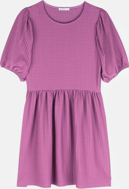 Fioletowa sukienka Gate z krótkim rękawem z okrągłym dekoltem mini