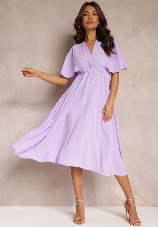 Fioletowa sukienka Renee z krótkim rękawem midi rozkloszowana