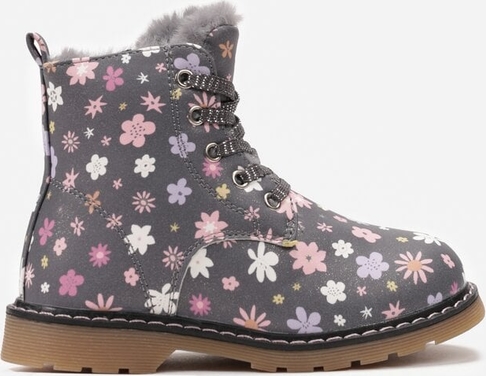 Fioletowe buty dziecięce zimowe born2be w kwiatki
