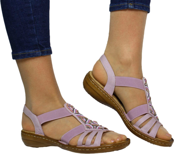 Fioletowe sandały Rieker na koturnie z klamrami w stylu casual