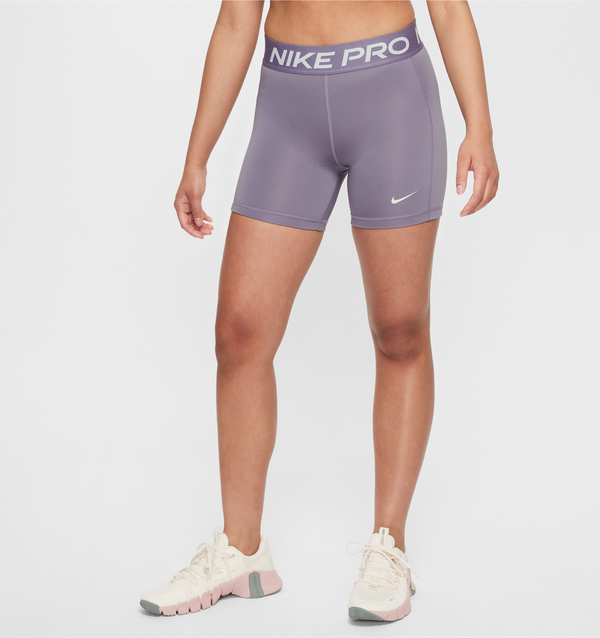 Fioletowe szorty Nike