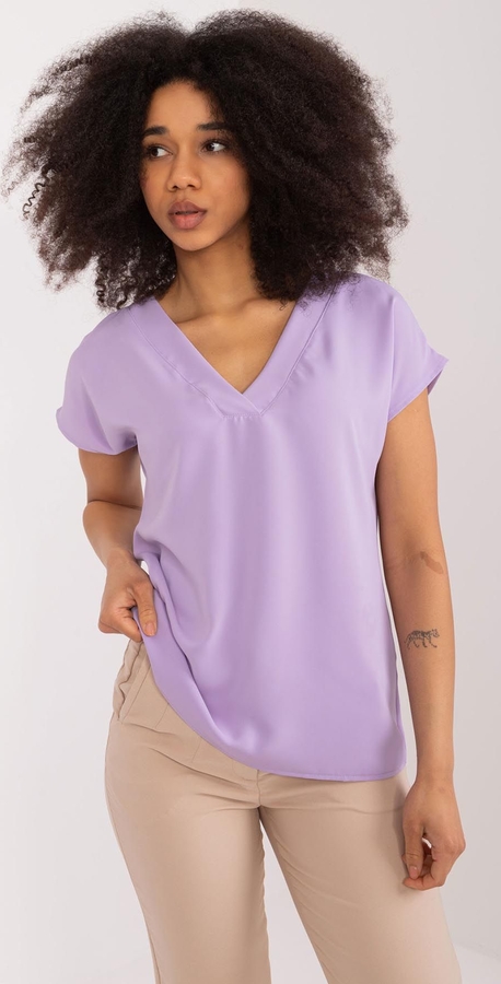 Fioletowy t-shirt Basic Feel Good w stylu casual z dekoltem w kształcie litery v