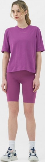 Fioletowy t-shirt Calvin Klein z bawełny z krótkim rękawem z okrągłym dekoltem