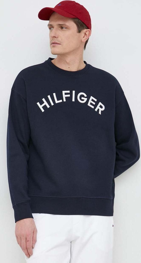 Granatowa bluza Tommy Hilfiger w młodzieżowym stylu