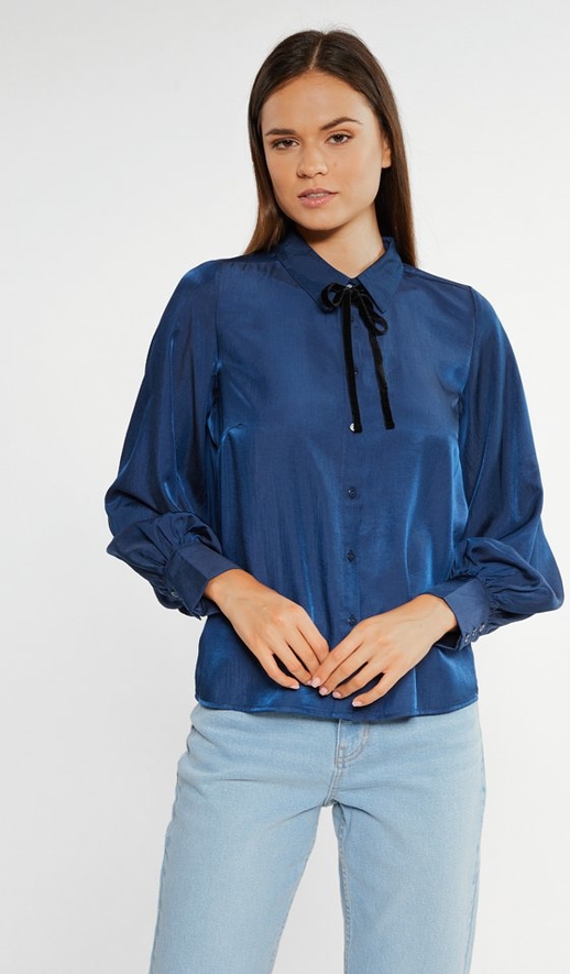 Granatowa bluzka FEMESTAGE Eva Minge w stylu casual z długim rękawem z dekoltem w kształcie litery v