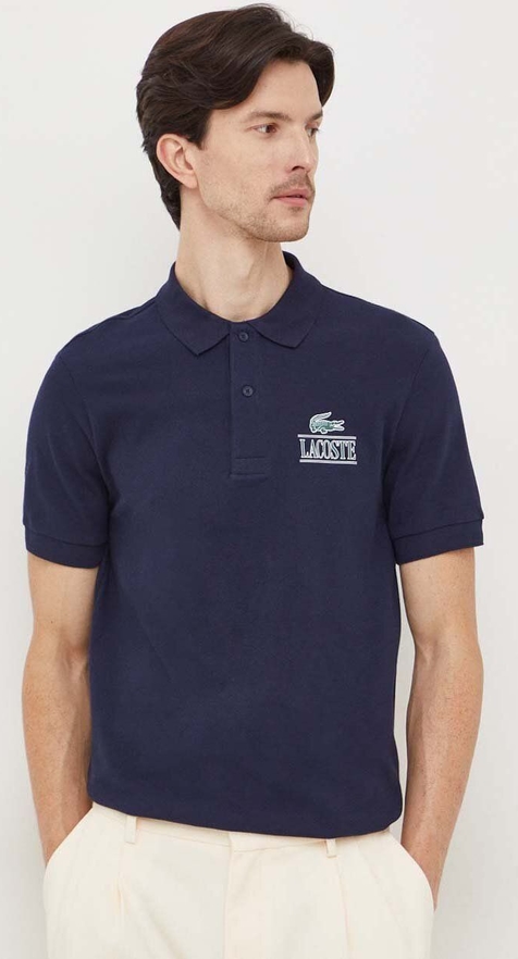 Granatowa koszulka polo Lacoste w stylu casual z nadrukiem