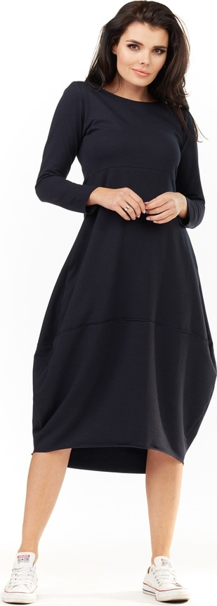 Granatowa sukienka Awama bombka w stylu casual z długim rękawem