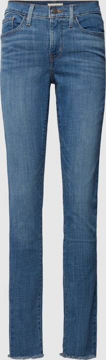 Granatowe jeansy Levis w street stylu