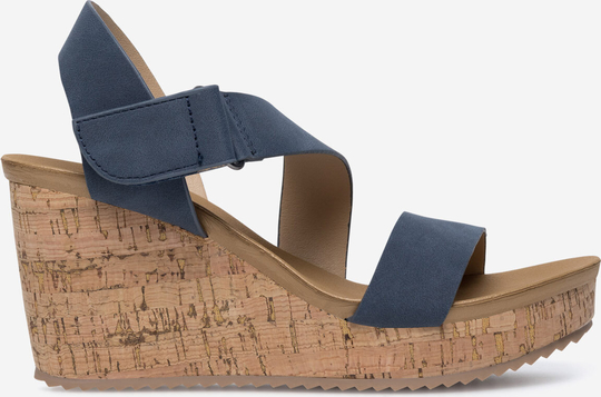 Granatowe sandały Clara Barson z klamrami na koturnie