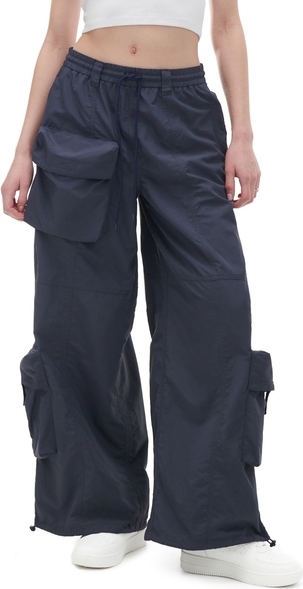 Granatowe spodnie Cropp