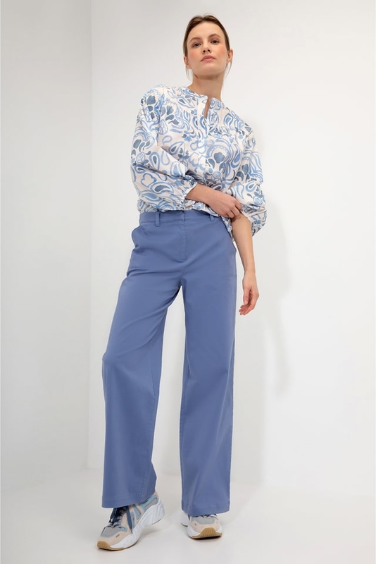 Granatowe spodnie Josephine & Co w stylu casual