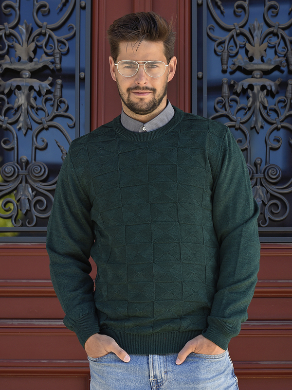 Granatowy sweter M. Lasota ze stójką z wełny