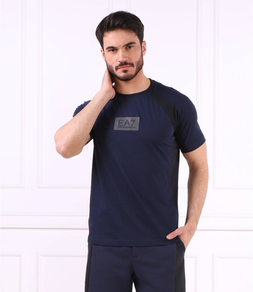 Granatowy t-shirt Emporio Armani w stylu casual z krótkim rękawem z bawełny