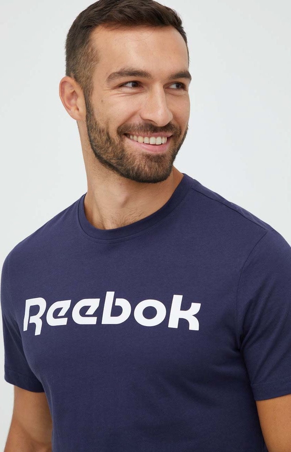 Granatowy t-shirt Reebok z krótkim rękawem w młodzieżowym stylu