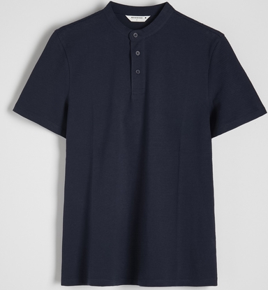 Granatowy t-shirt Reserved z krótkim rękawem w stylu casual