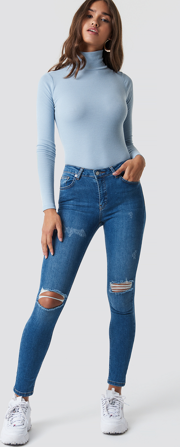 Jeansy NA-KD z jeansu