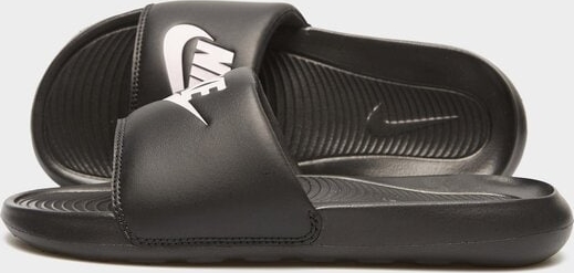 Klapki Nike w sportowym stylu z płaską podeszwą