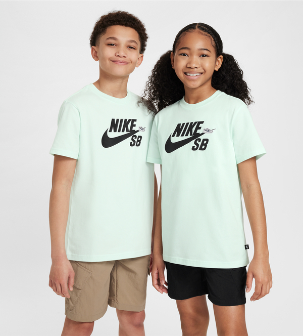 Miętowa koszulka dziecięca Nike dla chłopców
