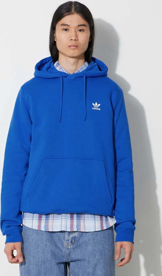 Niebieska bluza Adidas Originals w młodzieżowym stylu