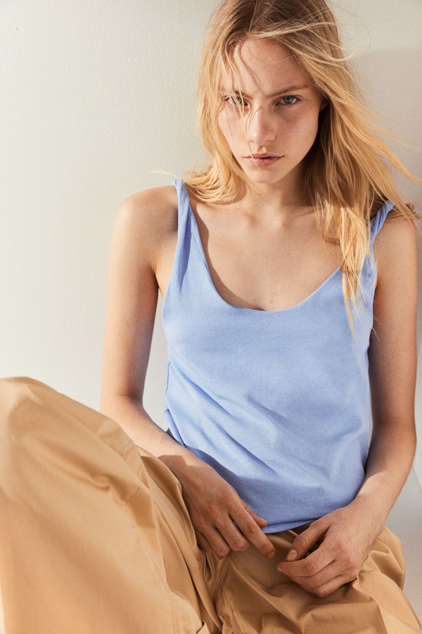 Niebieska bluzka H & M w stylu casual na ramiączkach z okrągłym dekoltem