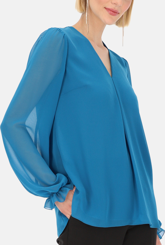 Niebieska bluzka POTIS & VERSO z dekoltem w kształcie litery v z długim rękawem