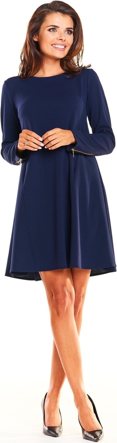 Niebieska sukienka Awama z długim rękawem oversize