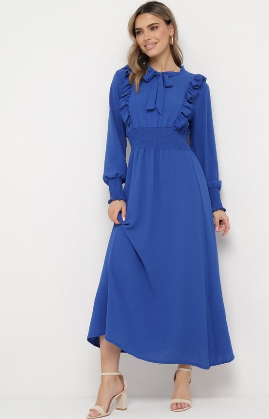 Niebieska sukienka born2be maxi z okrągłym dekoltem rozkloszowana