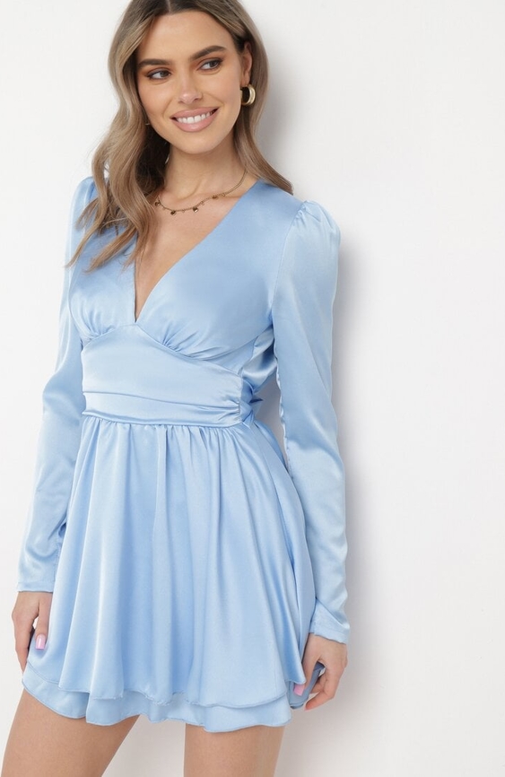 Niebieska sukienka born2be z długim rękawem w stylu casual