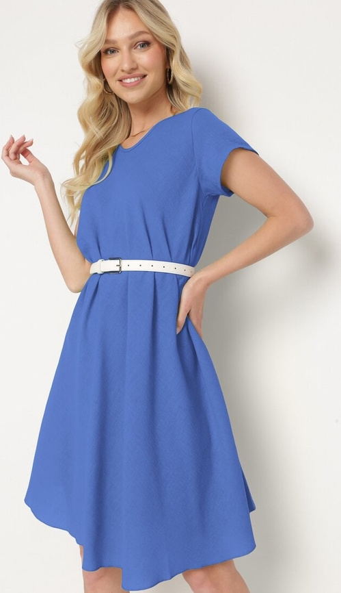Niebieska sukienka born2be z okrągłym dekoltem w stylu casual z krótkim rękawem