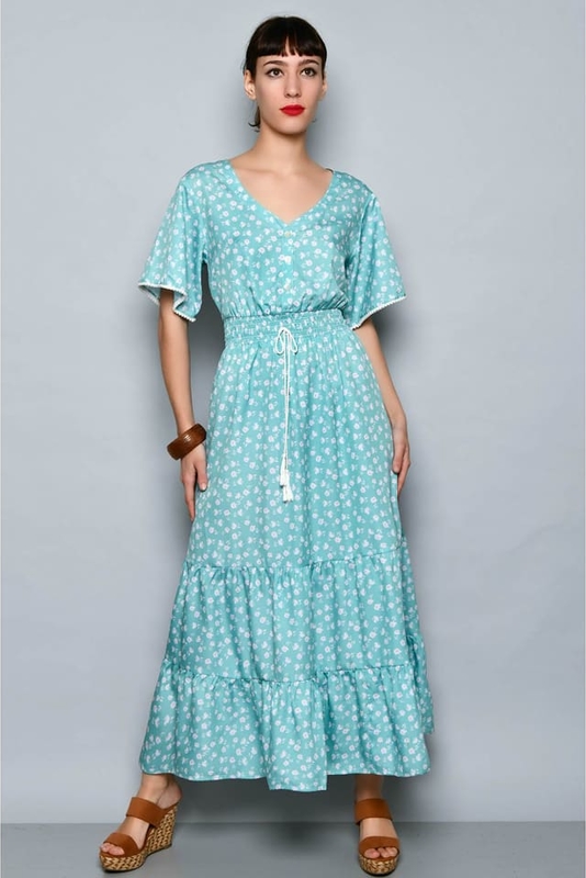 Niebieska sukienka H.H.G. w stylu casual rozkloszowana z dekoltem w kształcie litery v