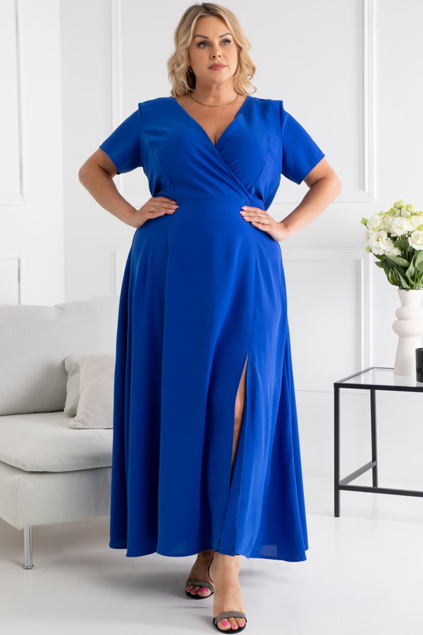 Niebieska sukienka KARKO z tkaniny z dekoltem w kształcie litery v dla puszystych