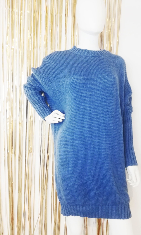 Niebieska sukienka Luashop z okrągłym dekoltem z jeansu oversize