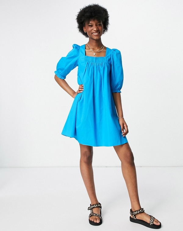 Niebieska sukienka New Look z okrągłym dekoltem z długim rękawem