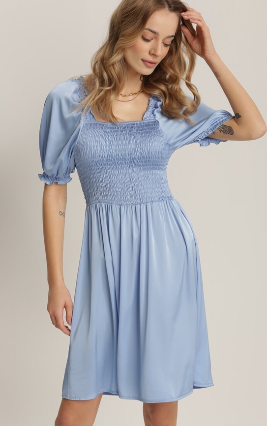 Niebieska sukienka Renee w stylu casual mini z krótkim rękawem