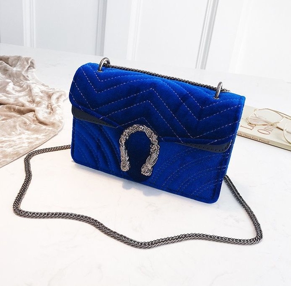 Niebieska torebka Papaya Atelier mała w stylu glamour z aplikacjami