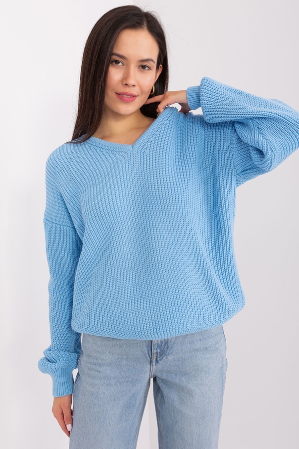 Niebieski sweter Badu z wełny
