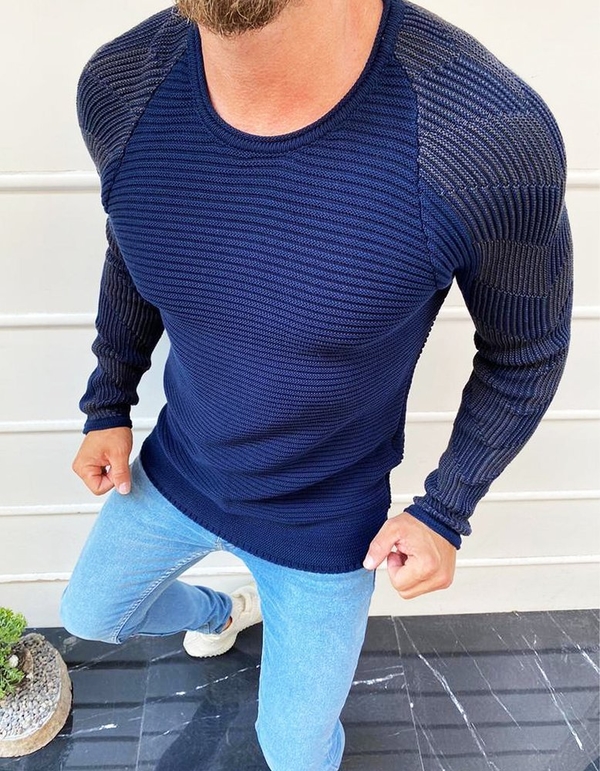 Niebieski sweter Dstreet