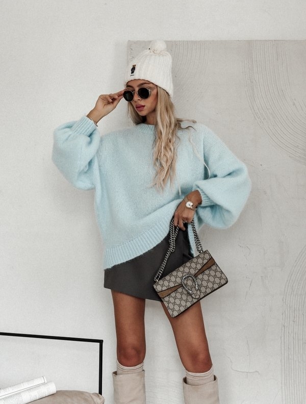 Niebieski sweter Lisa Mayo w stylu casual