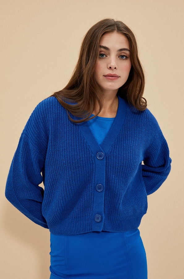 Niebieski sweter Moodo.pl w stylu casual
