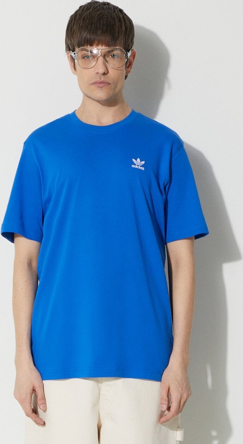 Niebieski t-shirt Adidas Originals z bawełny z krótkim rękawem