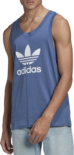 Niebieski t-shirt Adidas w sportowym stylu z dzianiny z krótkim rękawem