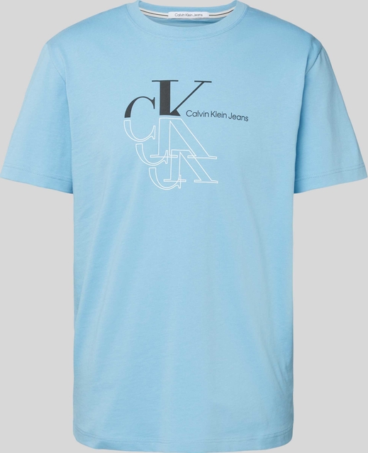 Niebieski t-shirt Calvin Klein w młodzieżowym stylu z nadrukiem z krótkim rękawem