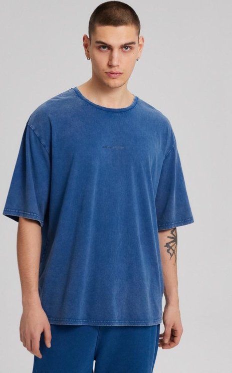 Niebieski t-shirt Diverse w stylu casual z krótkim rękawem