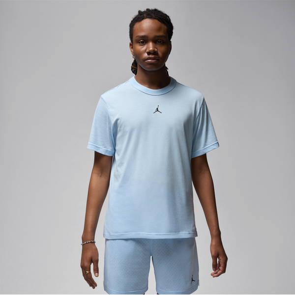 Niebieski t-shirt Jordan z bawełny w sportowym stylu z krótkim rękawem