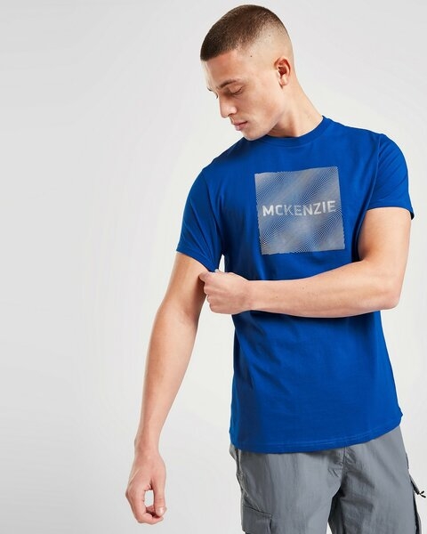 Niebieski t-shirt Mckenzie w sportowym stylu z krótkim rękawem