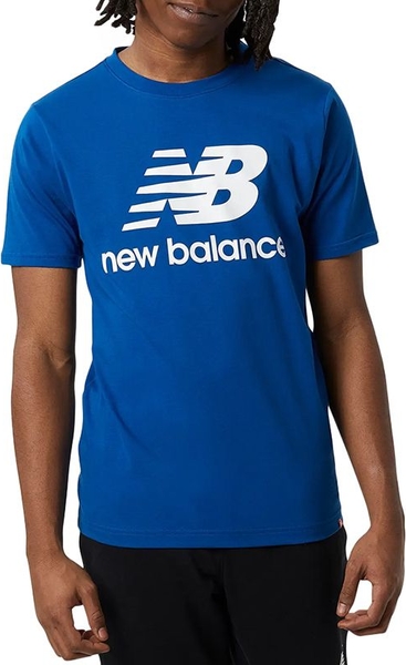 Niebieski t-shirt New Balance w młodzieżowym stylu