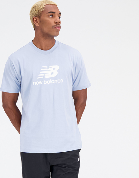 Niebieski t-shirt New Balance w sportowym stylu z krótkim rękawem