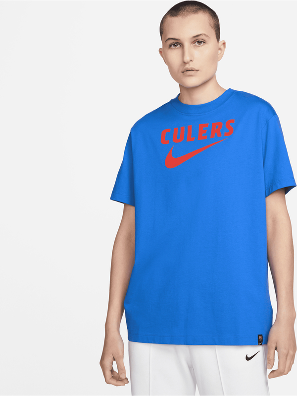 Niebieski t-shirt Nike w sportowym stylu z krótkim rękawem z bawełny