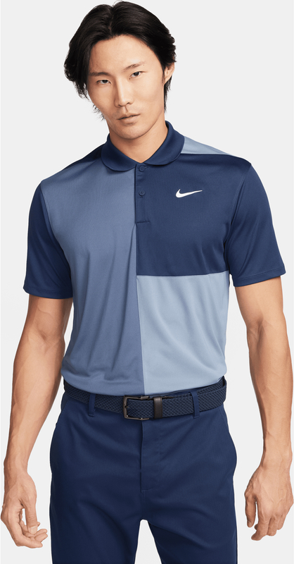 Niebieski t-shirt Nike w stylu klasycznym z krótkim rękawem