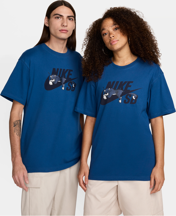 Niebieski t-shirt Nike z nadrukiem w młodzieżowym stylu z bawełny